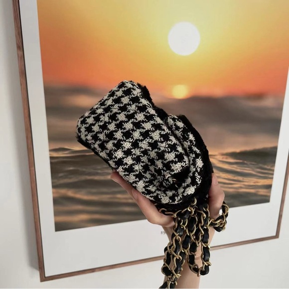Authentic Chanel Handbag - Picture 10 of 16